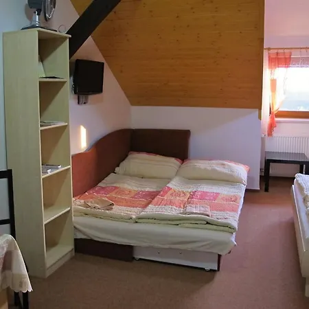 Appartement Privat Novac à Nové Město nad Metují Chambre photo